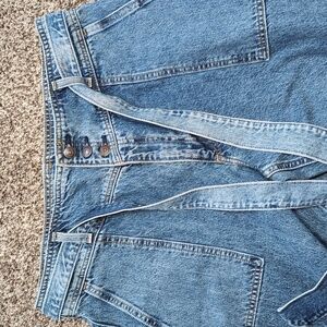 New Abercrombie And Fitch Mom Jean High Rise